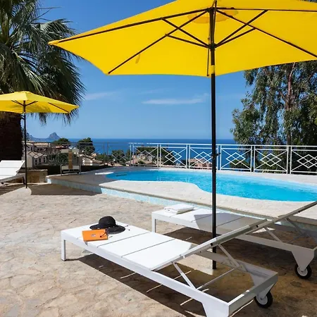 Villa Al Mare Con Piscina Tra Palermo E Cefalu Дом отдыха